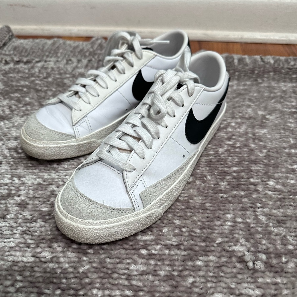 Nike tennis shoes